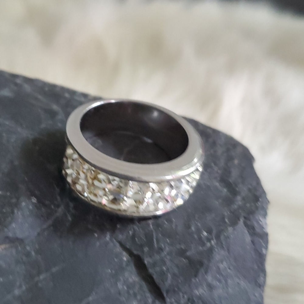 CZ silver ring - Picture 3 of 3
